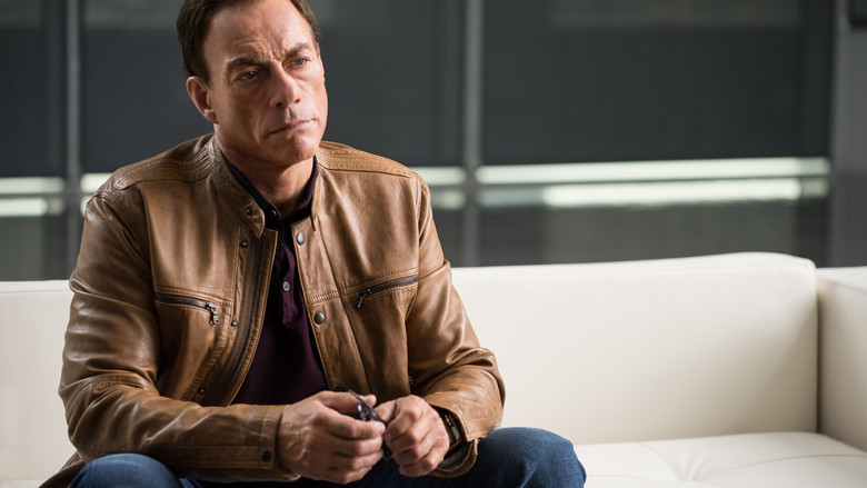 кадр из фильма Последний наёмник