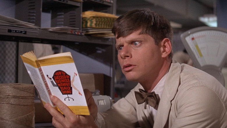 кадр из фильма Как преуспеть в бизнесе, ничего не делая