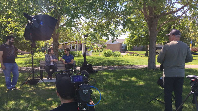 кадр из фильма Les cinq saisons de Louis-José Houde