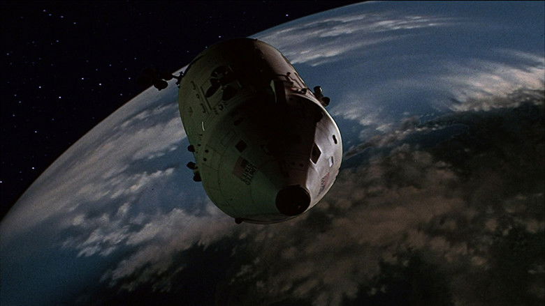 кадр из фильма Отрезанные от мира