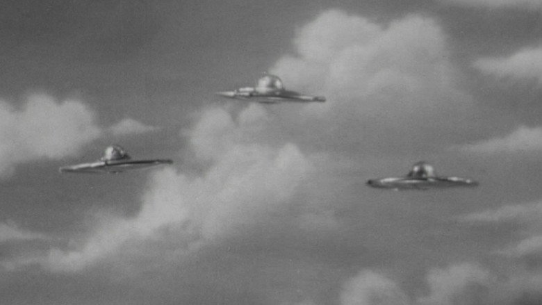 кадр из фильма План 9 из открытого космоса