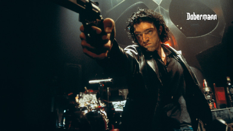 кадр из фильма Доберман