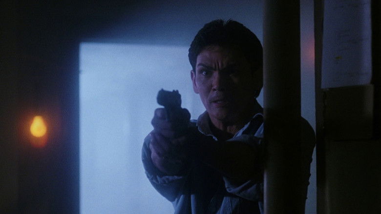 кадр из фильма Киборг–охотник