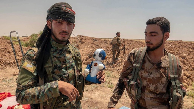 кадр из фильма A.I. At War