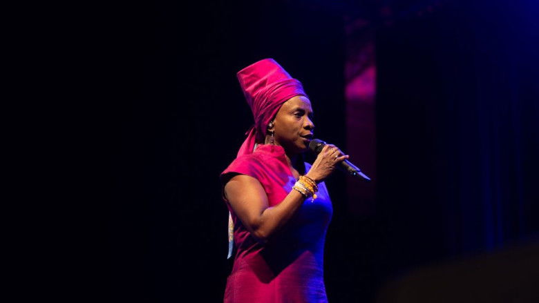 кадр из фильма Angélique Kidjo : 40 ans de carrière