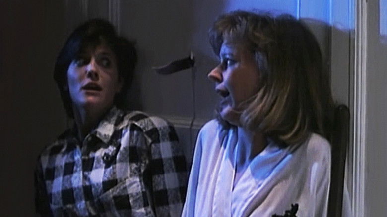 кадр из фильма Резня в женской общаге