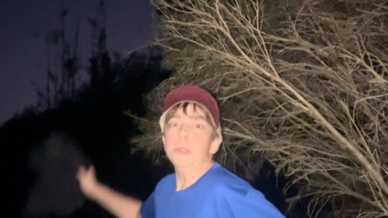 кадр из фильма The Thong Man