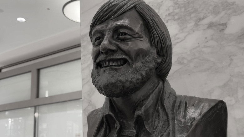 кадр из фильма My Life with the Living Dead