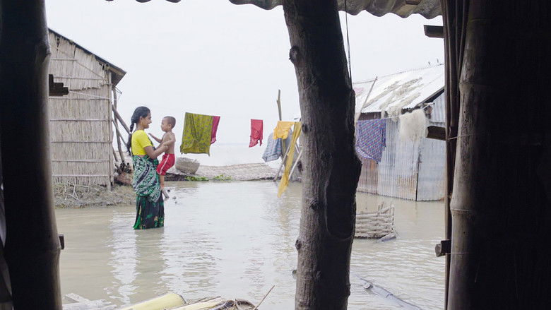 кадр из фильма পায়ের তলায় মাটি নাই