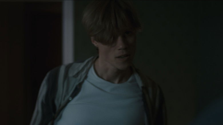 кадр из фильма Look Twice