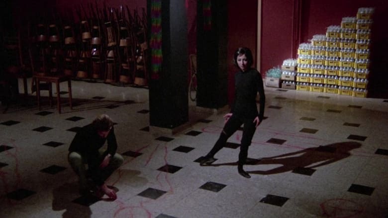 кадр из фильма Танцевальные па по лезвию бритвы