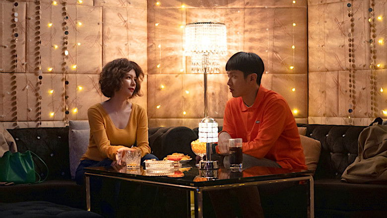 кадр из фильма Маменькин сынок