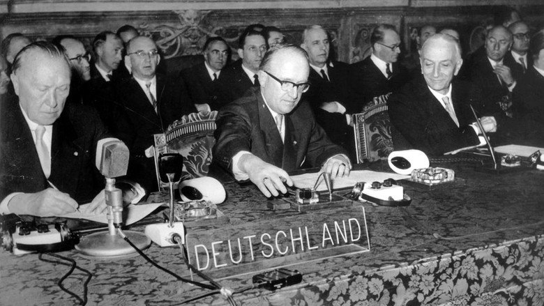 кадр из фильма 1950-1957, dans les coulisses du traité de Rome