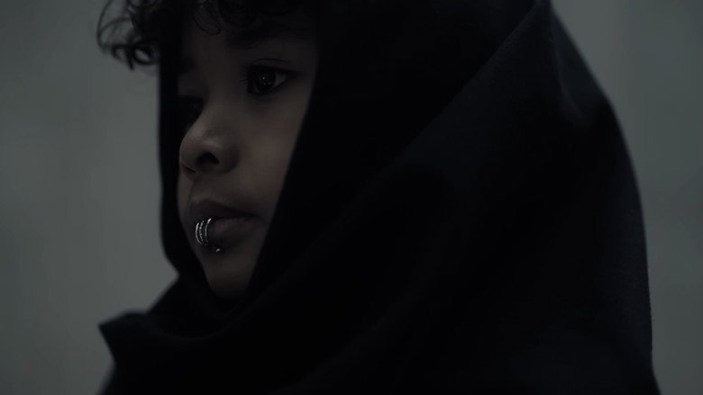 кадр из фильма DEAD AND