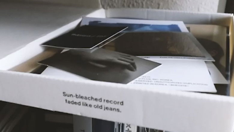 кадр из фильма Is it a tranquil home? Or the blue that is far, far away?