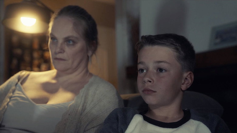 кадр из фильма La Coupure