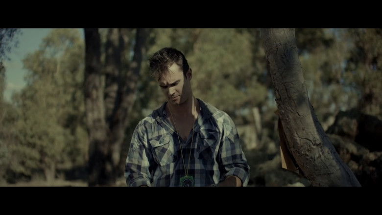 кадр из фильма Затаившийся в лесу