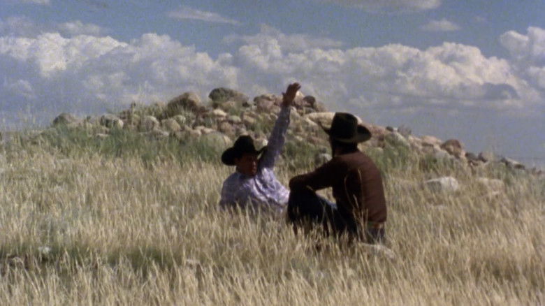 кадр из фильма Standing Alone