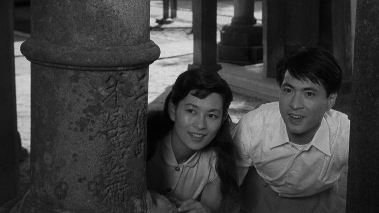 кадр из фильма Пока не взошла Луна