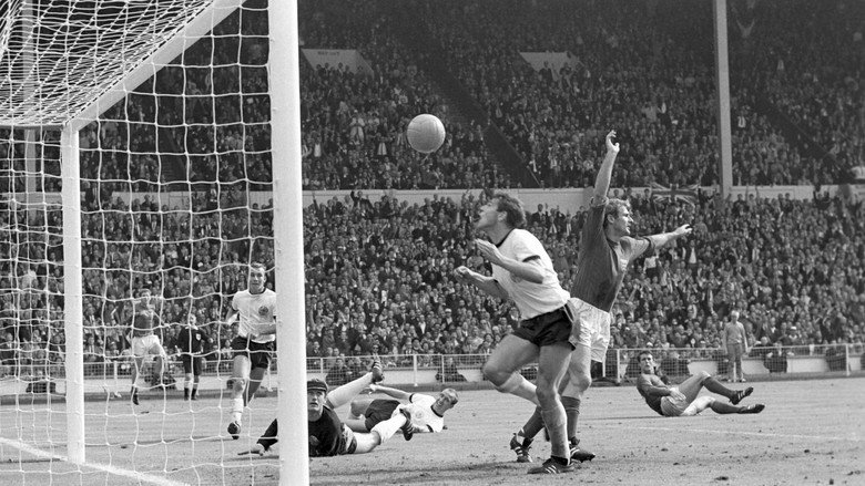 кадр из фильма Wembley-Tor und Titelträume - Eine Zeitreise zur WM ’66