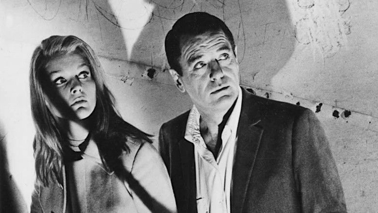 кадр из фильма Запертая комната