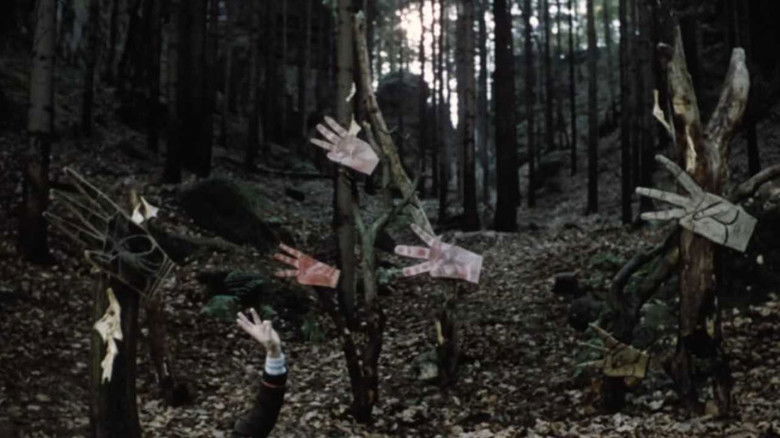 кадр из фильма Тайна Карпатского замка