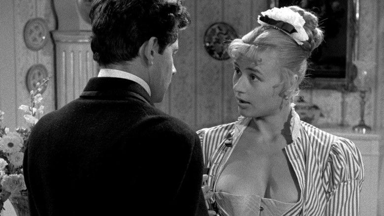 кадр из фильма Улыбки летней ночи