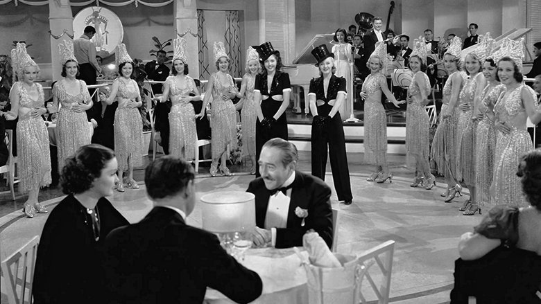 кадр из фильма Дверь на сцену