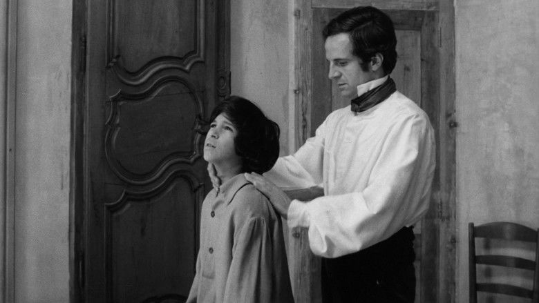 кадр из фильма Дикий ребенок