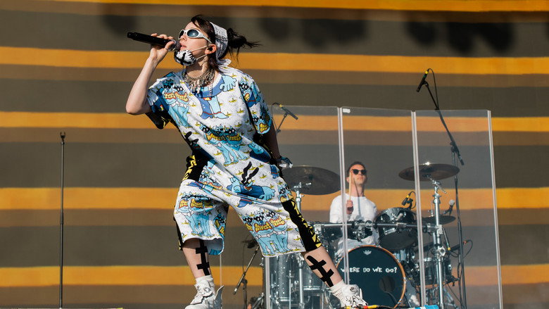 кадр из фильма Billie Eilish - Glastonbury Festival