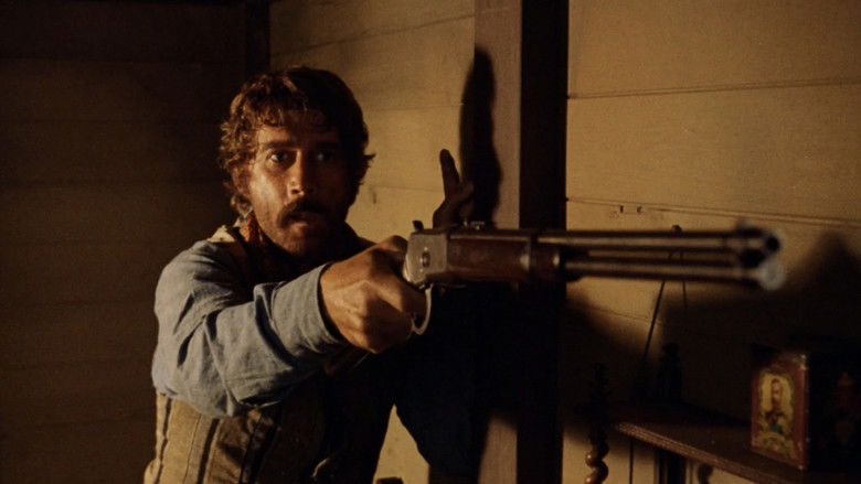 кадр из фильма Отель проклятых