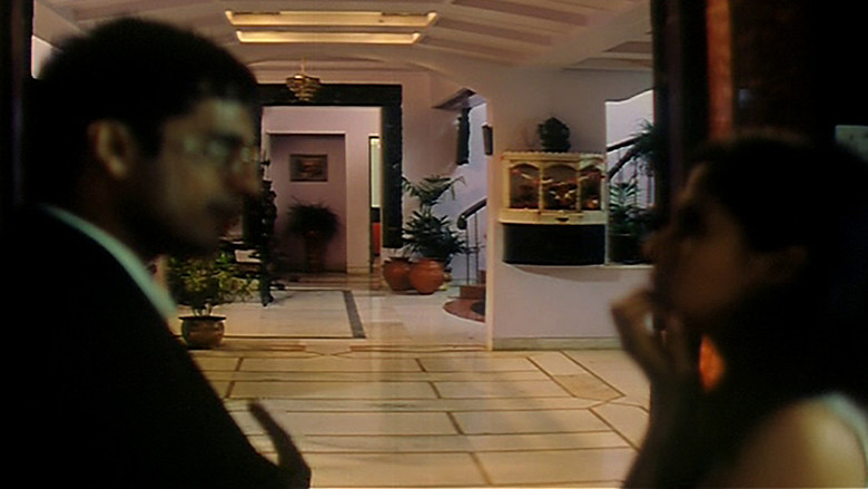 кадр из фильма कौन