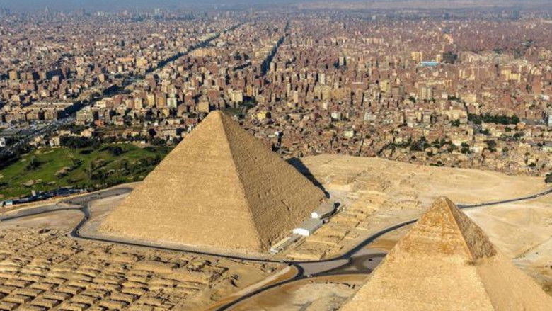 кадр из фильма L'Egypte vue du ciel