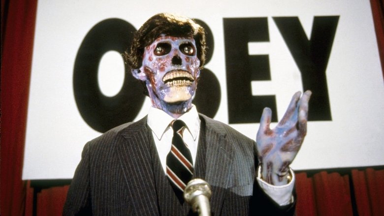 кадр из фильма Чужие среди нас