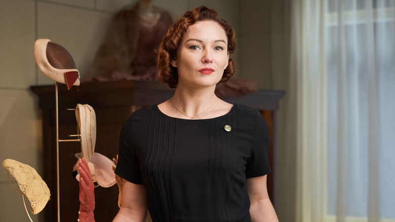 кадр из фильма Дамы в чёрном