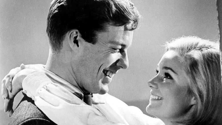 кадр из фильма Joy in the Morning