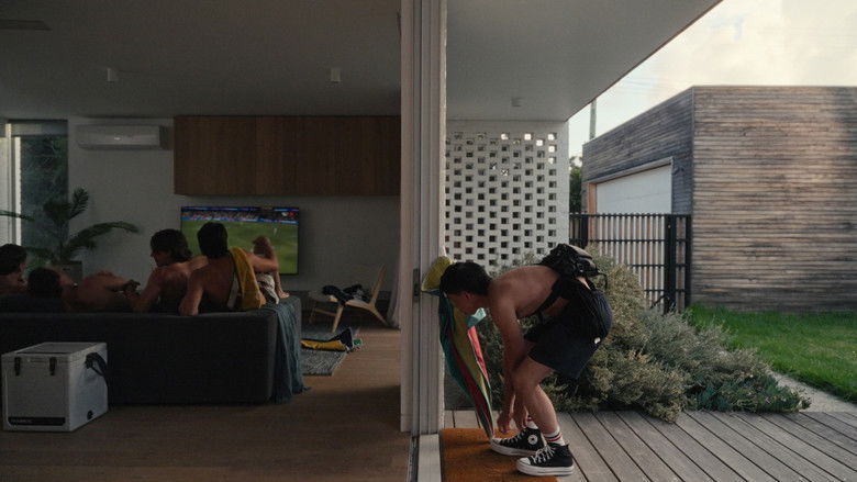 кадр из фильма JANUARY