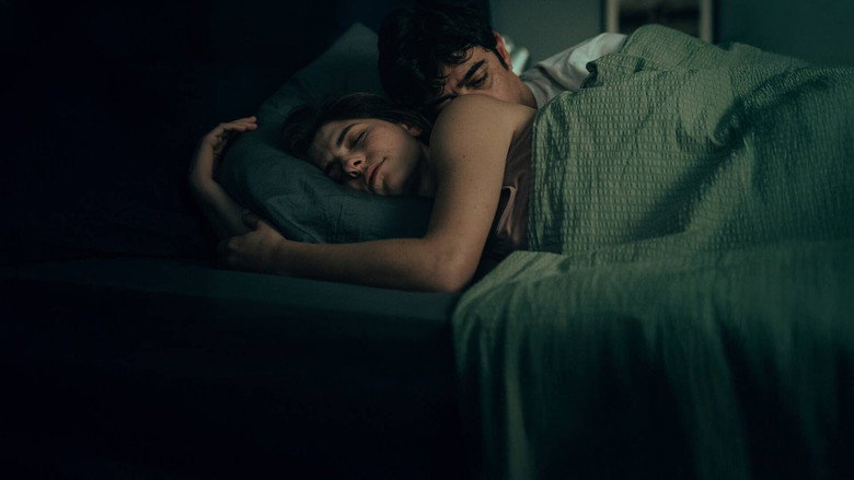 кадр из фильма Умри от неё