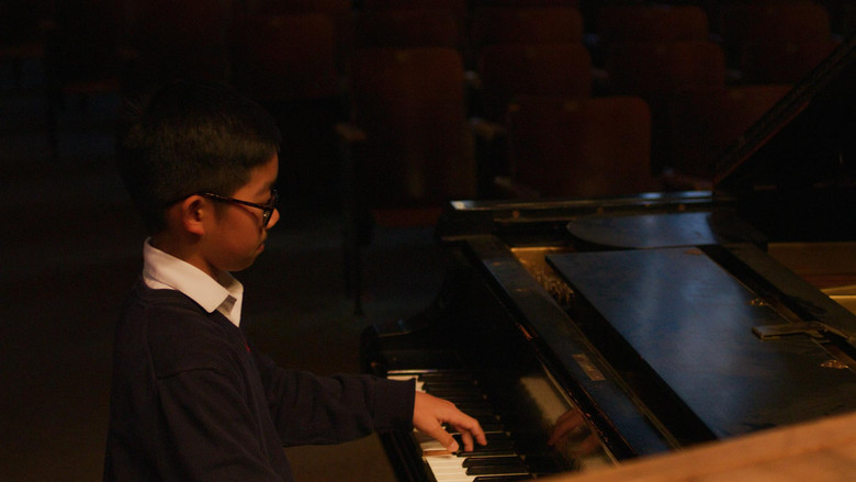 кадр из фильма If You Can Make It Here