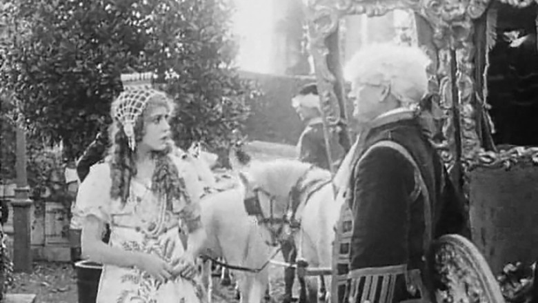 кадр из фильма Cinderella