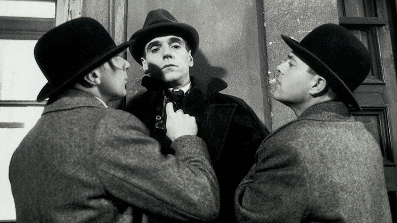 кадр из фильма Кафка