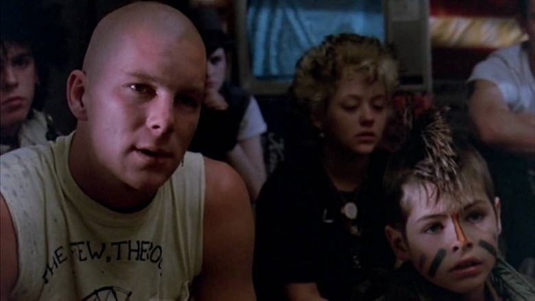 кадр из фильма Пригород