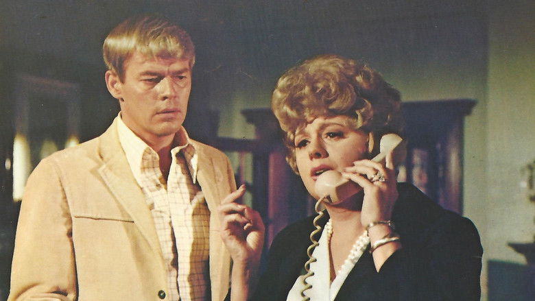 кадр из фильма The Mad Room