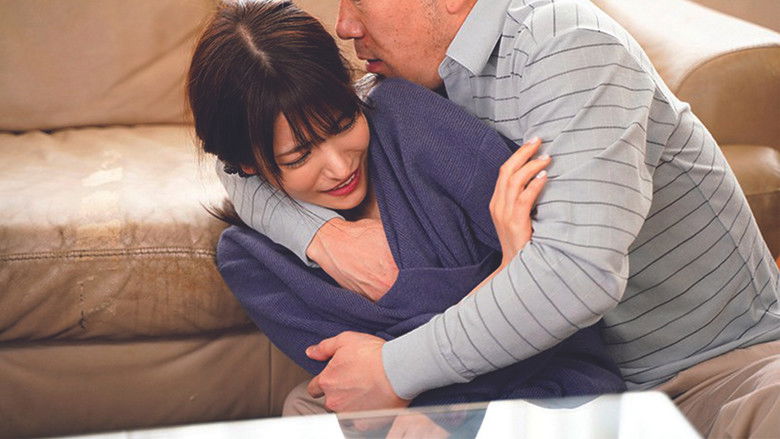 кадр из фильма 旦那への罪悪感を覚えつつ今日も義父の濃密レ●プに繰り返し絶頂を… 楓カレン