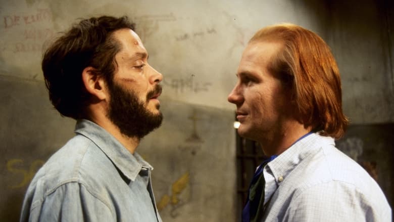 кадр из фильма Поцелуй женщины-паука