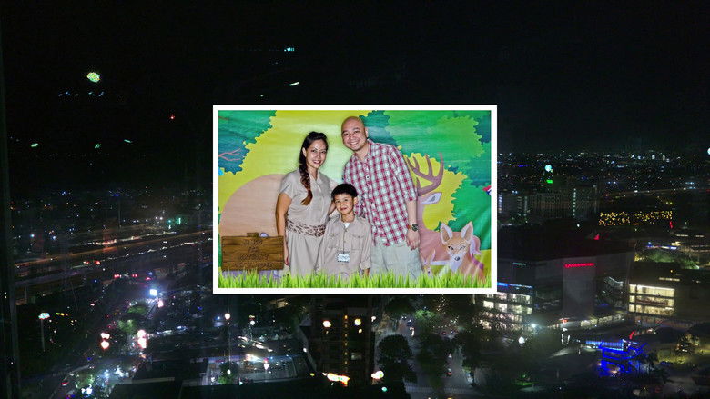 кадр из фильма in transit