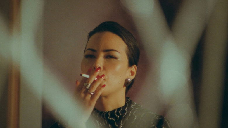 кадр из фильма The Weaver