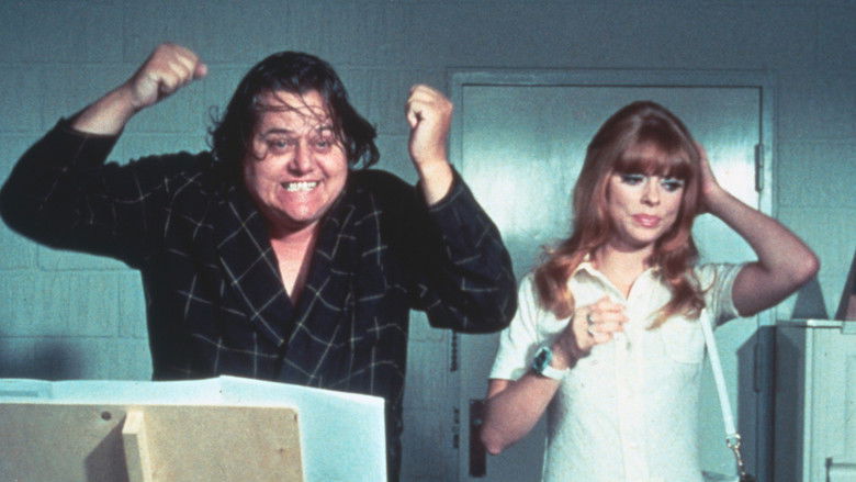 кадр из фильма Горячие трусики Дагмар