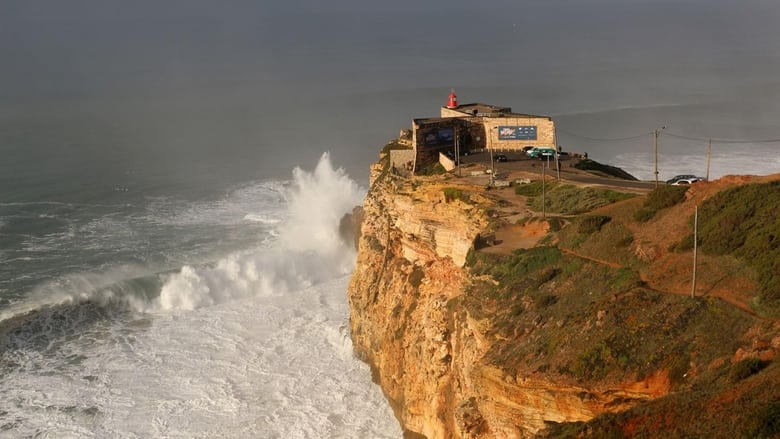 кадр из фильма Die perfekte Welle: Big-Wave-Surfen in Portugal