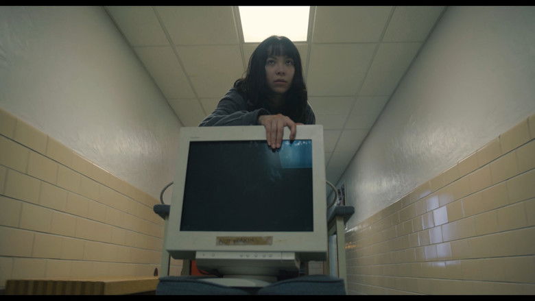 кадр из фильма NET